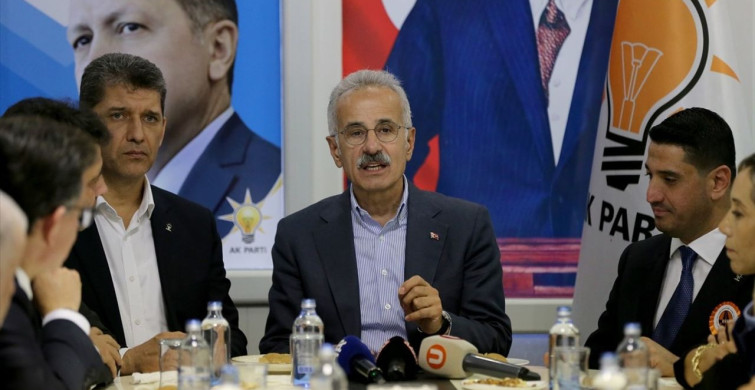 Ulaştırma ve Altyapı Bakanı Uraloğlu, Elmalı ve Korkuteli Teşkilatıyla Buluştu