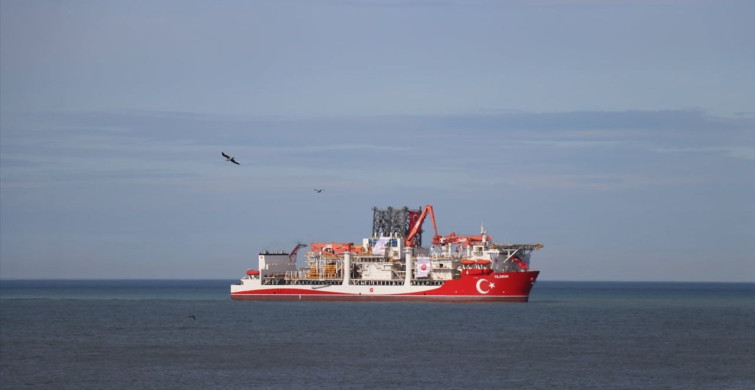 Ultra Derin Deniz Sondaj Gemisi 'Yıldırım' Filyos Limanı'na Ulaştı