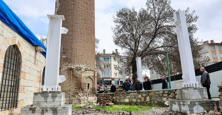 Ulu Cami'nin Restorasyonu Devam Ediyor