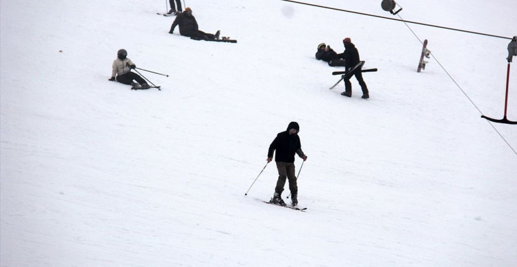 Uludağ'da Hafta Sonu Kalabalığı