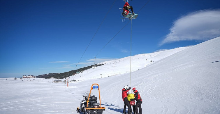 Uludağ'da Kadın Jandarma Personelinin Zorlu Görevleri