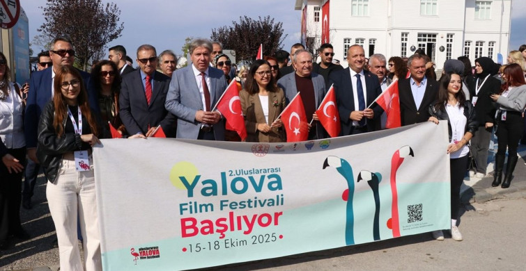 Uluslararası Yalova Film Festivali Kortej Yürüyüşüyle Start Aldı