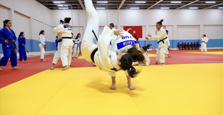 Ümit Kadın Judo Milli Takımı Avrupa Kupası'nda Zirveyi Amaçlıyor