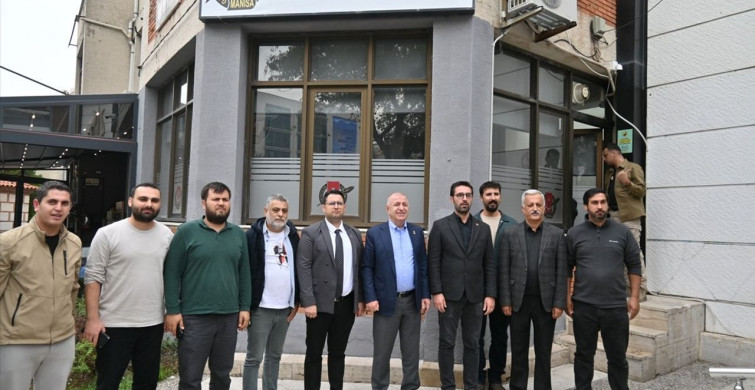 Ümit Özdağ Manisa Gazeteciler Cemiyetini Ziyaret Etti Ümit Özdağ Manisa Gazeteciler Cemiyetini Ziyaret Etti