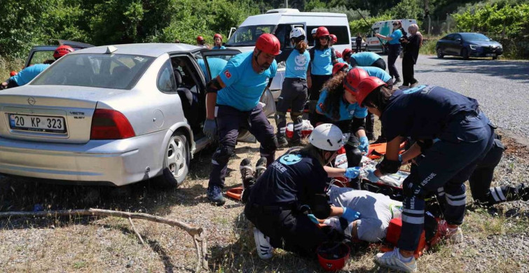 UMKE Ekiplerinden Başarılı Kaza Tatbikatı