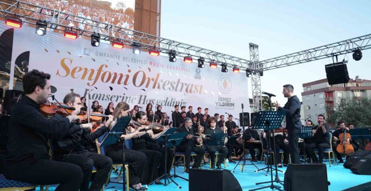 Ümraniye'de Müzik Akademisi öğrencilerinden etkileyici konser