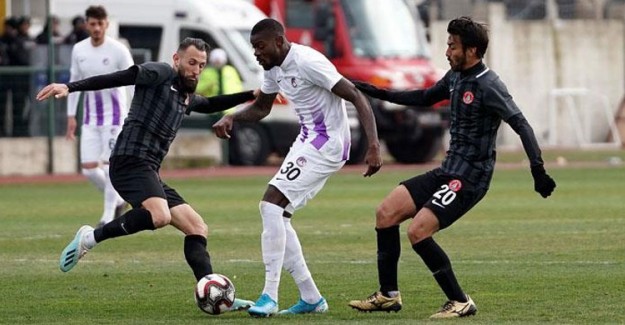Ümraniyespor Sahasında Keçiörengücü'nü Mağlup Etti