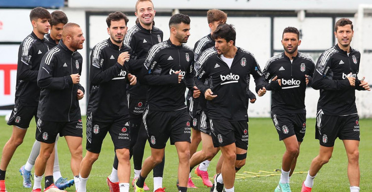 Umut Meraş'ın Menajeri Oyuncusuyla Napoli'nin İlgilendiğini Açıkladı!