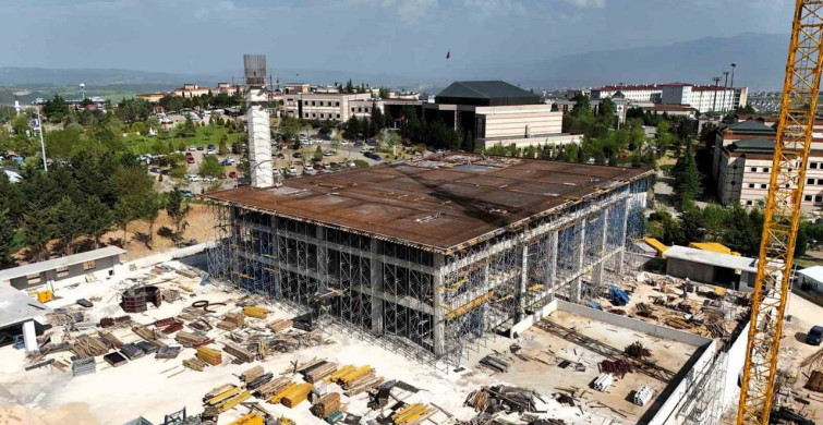 Umuttepe'deki Cami ve Otopark İnşaatı Devam Ediyor