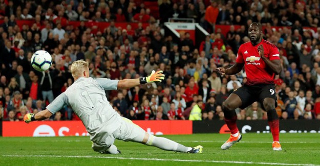 United Evinde Sürprize İzin Vermedi!
