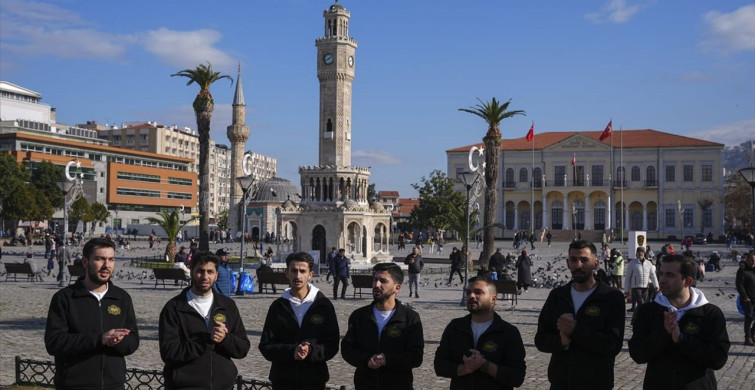 Üniversiteli Gençler, Türküleri Alkışla Yaşatıyor