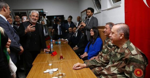 Ünlü Sanatçı Esat Kabaklı Trafik Kazası Geçirdi