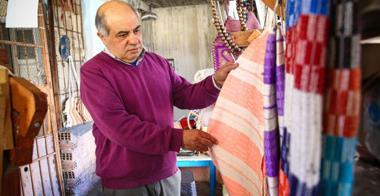 Unutulmaya Yüz Tutan Dokumacılığı Evinde Yaşatıyor