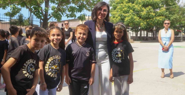 Uşak Belediye Başkan vekili Özkan öğrencilerle bir araya geldi