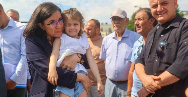 Uşak belediye başkan vekili Özkan Sarayaltı durağı’nda şoför esnafıyla buluştu