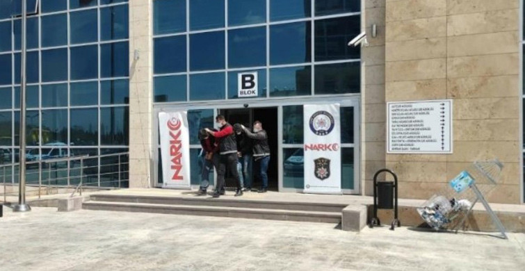 Uşak'ta Bin 708 Uyuşturucu Hap Bulundu