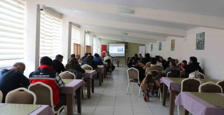 Uşak'ta Buzağı Kayıplarını Azaltma Eğitimi