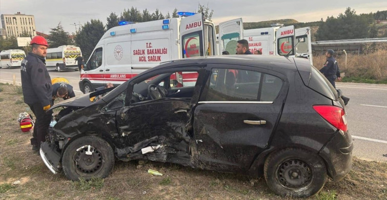 Uşak'ta Feci Trafik Kazası: 1 Ölü, 1 Yaralı