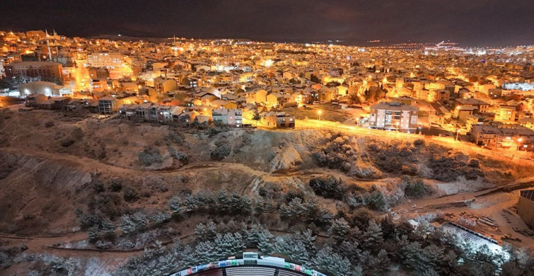 Uşak'ta İlk Kar Coşkusu