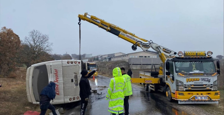 Uşak'ta Midibüs Devrildi: 5 Yaralı
