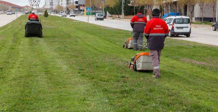 Uşak'ta Park Bakım Çalışmaları Başladı