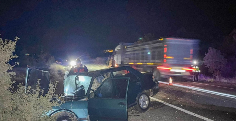 Uşak'ta Trafik Kazası: Baba Hayatını Kaybetti, Oğlu Yaralandı