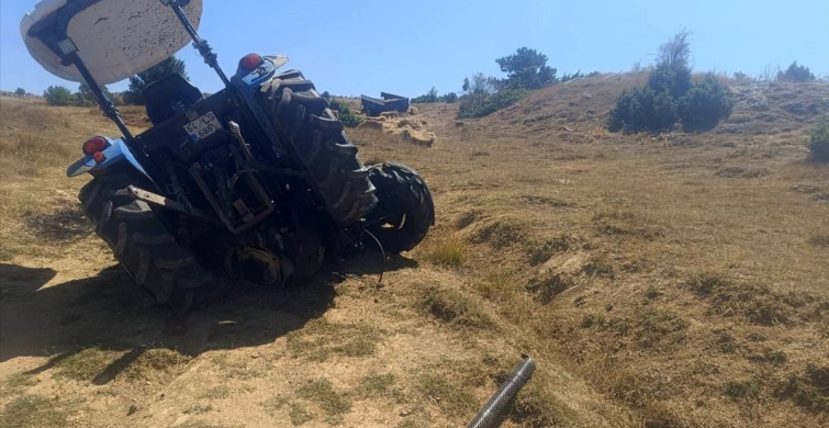 Uşak'ta Traktör Devrilmesi: Bir Kardeş Hayatını Kaybetti, Diğeri Yaralandı