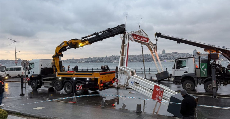 Üsküdar Harem Sahil Yolu'nda Kaza: Trafik Durdu