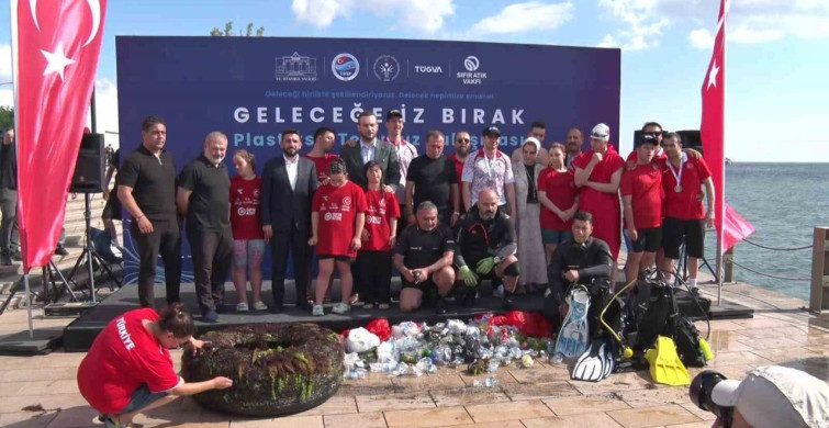 Üsküdar’da deniz temizliği için dalgıçlar ve özel sporcular bir araya geldi