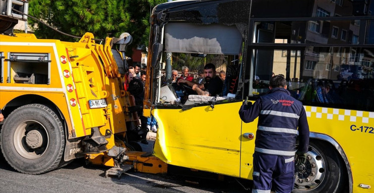 Üsküdar'da İETT Otobüsü İş Yerine Girdi: 3 Yaralı