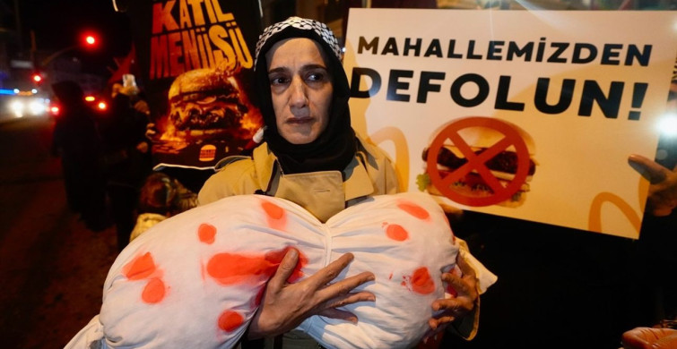 Üsküdar’da McDonald’s Protestosu Devam Ediyor