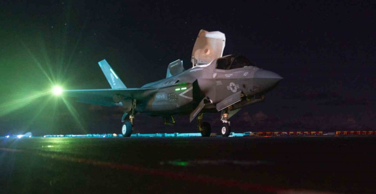 USS Tripoli Orta Doğu'ya Ulaştı