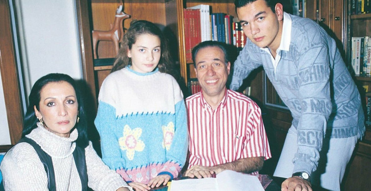 Usta Sanatçı Kemal Sunal’ın Eşi Gül Sunal’ın Kardeşi Evsiz Kaldığı Halde Ablasının Yardım Etmemesine İsyan Etti