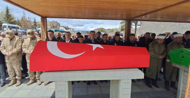 Uzman Çavuş Emrah Türkoğlu Son Yolculuğuna Uğurlandı