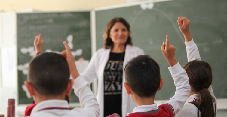 Uzman ve Başöğretmenlik sınavı hangi tarihte yapılacak? Sınav başvuruları ne zaman? 2022 Sınav Takvimi açıklandı!
