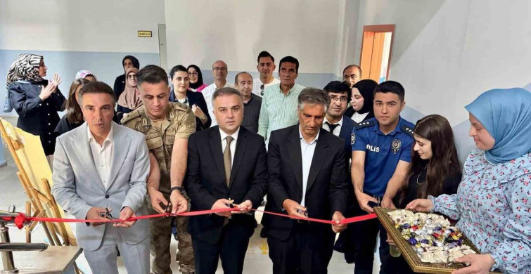 Üzümlü'de El Emeği Sergisi Açıldı