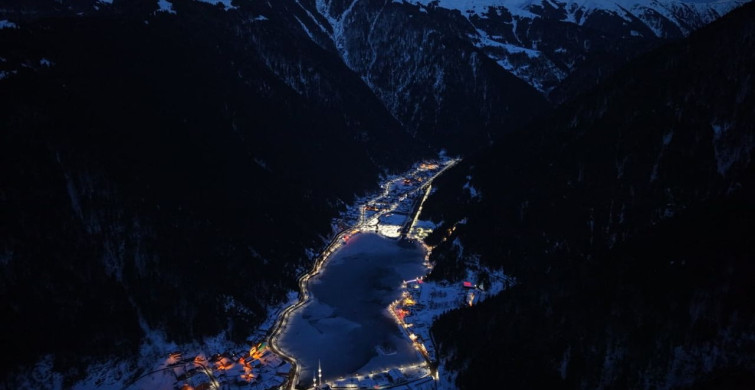 Uzungöl Kış Manzaralarıyla Büyülüyor