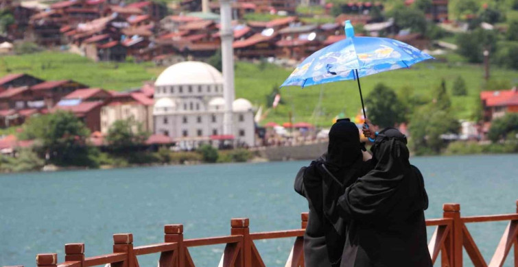 Uzungöl'de turizm sezonu hareketlendi, otellerde doluluk arttı