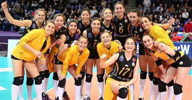 Vakıfbank, Eczacıbaşı'nı 3-0 Yenerek Şampiyon Oldu