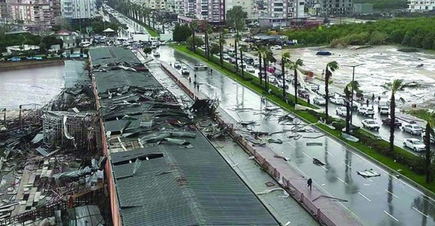 Vali Antalya'da Hortum Faciasının Bilançosunu Açıkladı