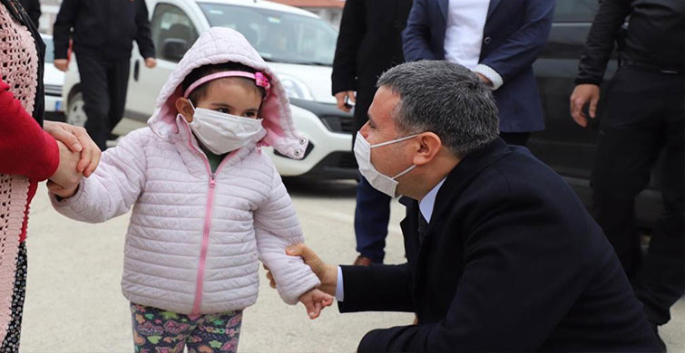 Vali Atay Aile Ziyaretlerine Devam Ediyor