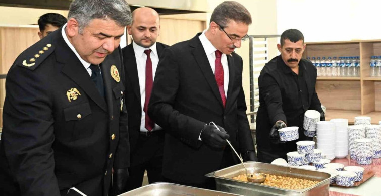 Vali Aydın Baruş'tan emniyet personeline aşure ikramı