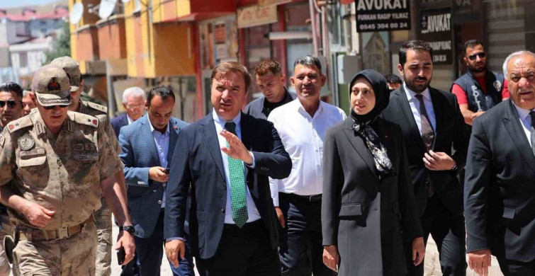 Vali Aydoğdu, Tercan'da vatandaşlar ve esnafla buluştu