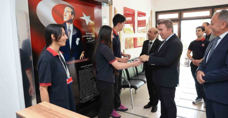 Vali Aydoğdu, Ulalar Anadolu Lisesi’nde öğrenci ve öğretmenlerle buluştu