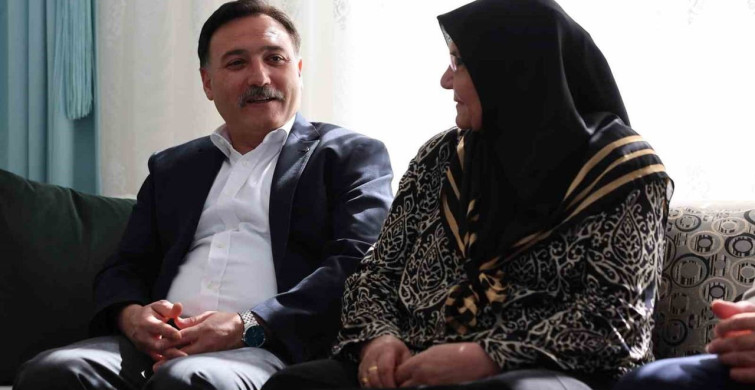Vali Çiçek'ten Anneler Günü Ziyareti