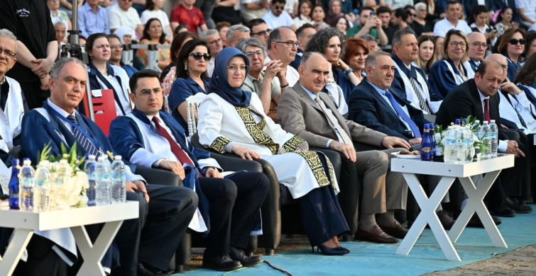 Vali Özkan'dan Genç Hekimlere Önemli Mesajlar
