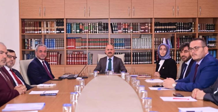 Vali Varol, İl Müftülüğü'nde yürütülen hizmetler hakkında bilgi aldı