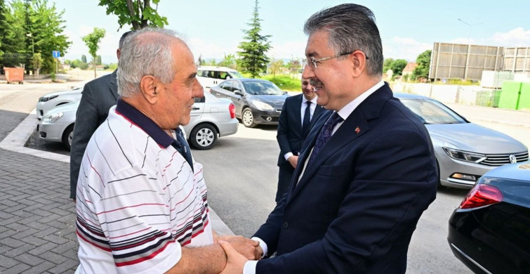 Vali Yılmaz, Babalar Günü'nde şehit ailesini ziyaret etti