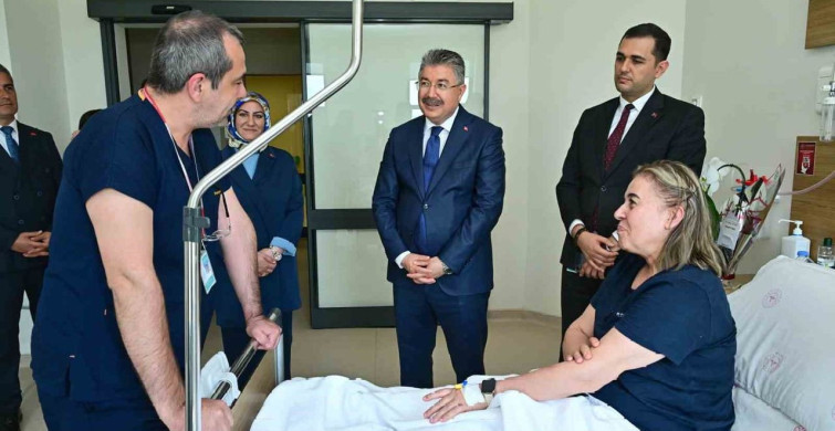 Vali Yılmaz, Şehit Kardeşini Hastanede Ziyaret Etti