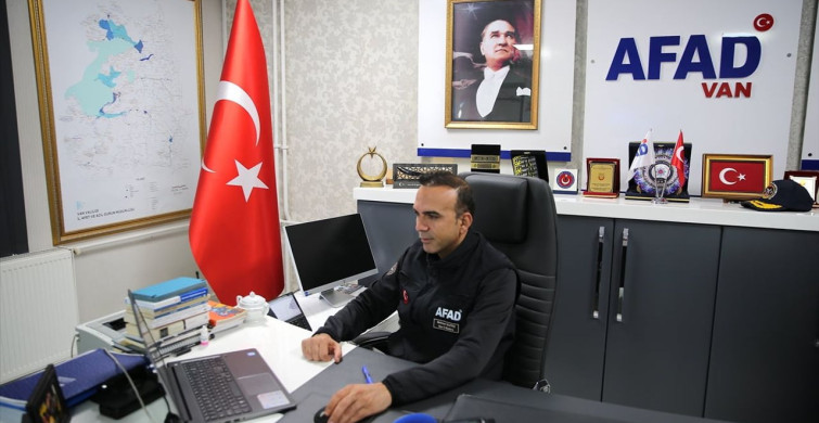 Van AFAD Müdürü Mehmet Ulutaş, Anadolu Ajansı'nın Yılın Kareleri Oylamasına Katıldı